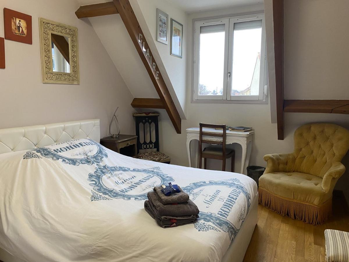 La Maison Du Bonheur Saintry-sur-Seine Buitenkant foto