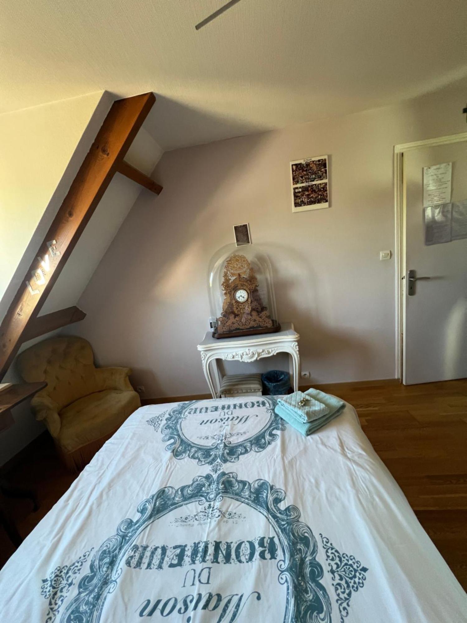 La Maison Du Bonheur Saintry-sur-Seine Buitenkant foto