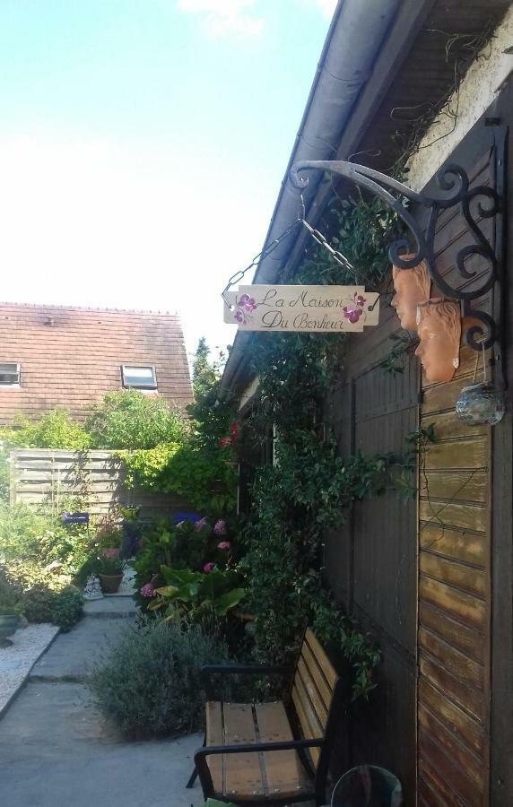 La Maison Du Bonheur Saintry-sur-Seine Buitenkant foto